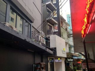 出售 商业空间 在 Khlong Toei, 曼谷