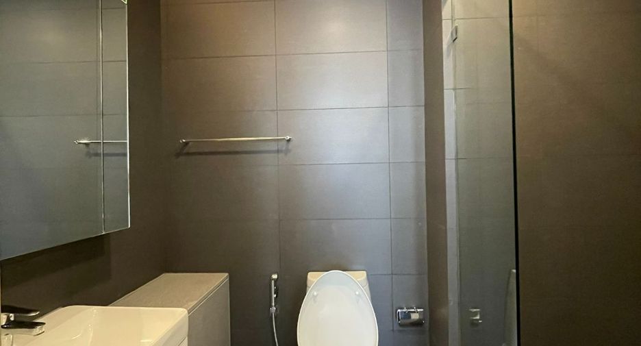 À vendre 2 chambres condo à Pathum Wan, Bangkok
