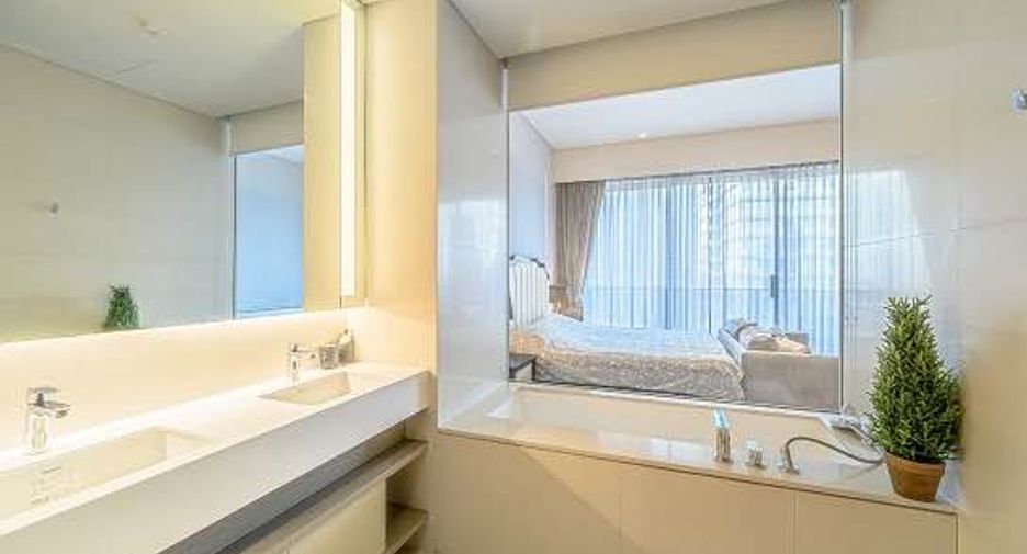 For rent and for sale 2 bedrooms condo in Watthana, Bangkok