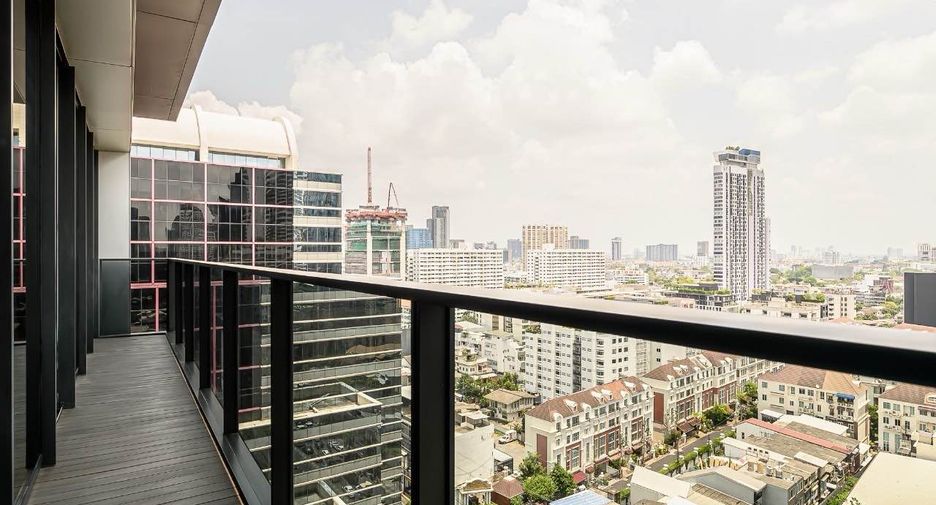 For rent and for sale 2 bedrooms condo in Watthana, Bangkok