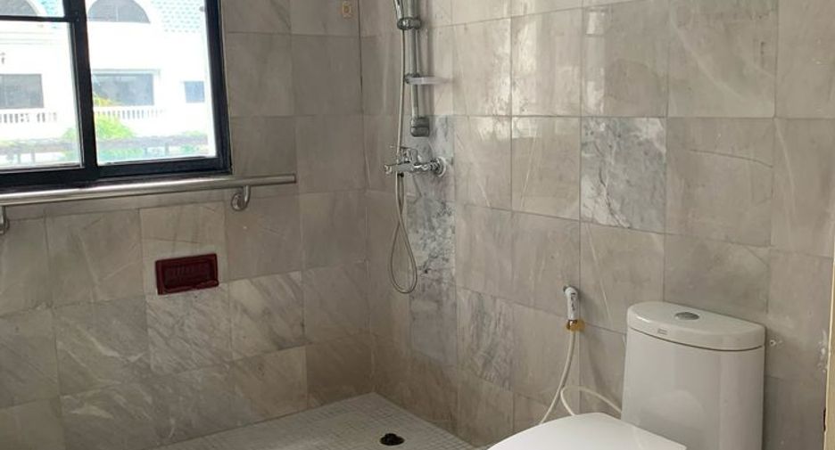 For rent 3 ベッドルーム condo in Watthana, Bangkok