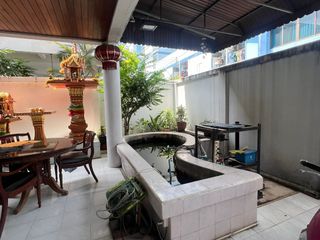 For sale 3 Beds house in Phra Khanong, Bangkok