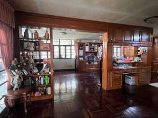 For sale 3 Beds house in Phra Khanong, Bangkok