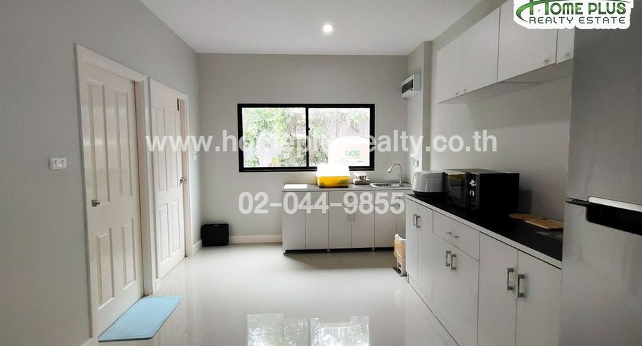 For sale 1 bed condo in Saphan Sung, Bangkok