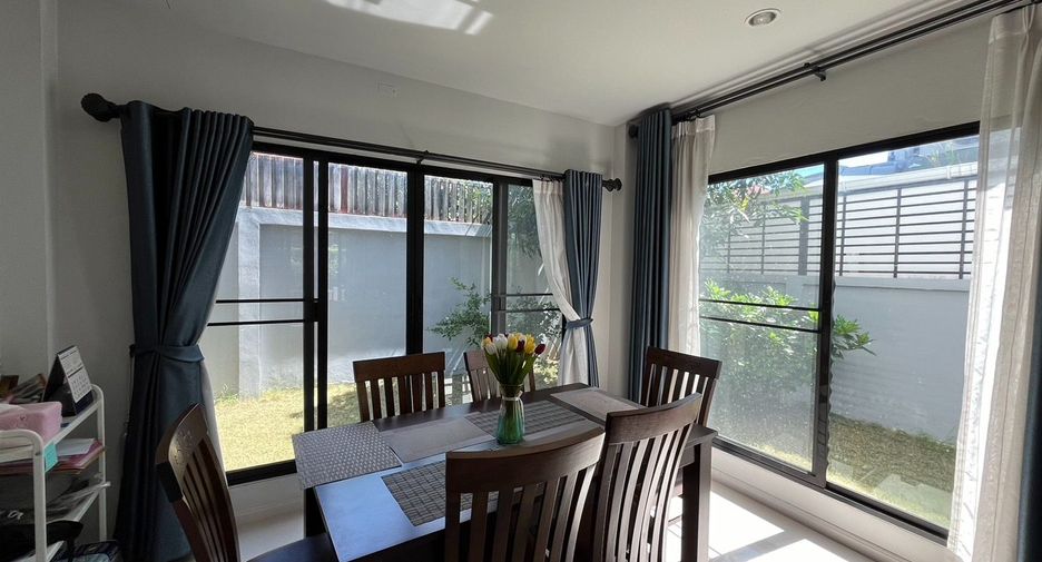 For sale 4 bedrooms house in Lam Luk Ka, Pathum Thani