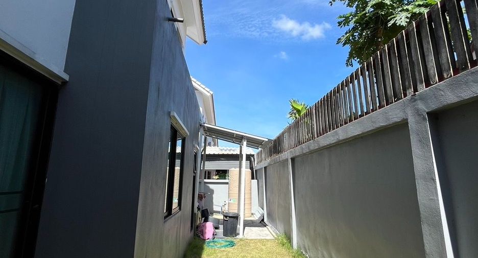 For sale 4 bedrooms house in Lam Luk Ka, Pathum Thani