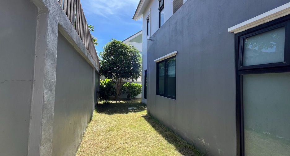 For sale 4 bedrooms house in Lam Luk Ka, Pathum Thani