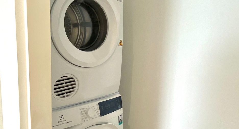 For rent 2 bedrooms condo in Sathon, Bangkok