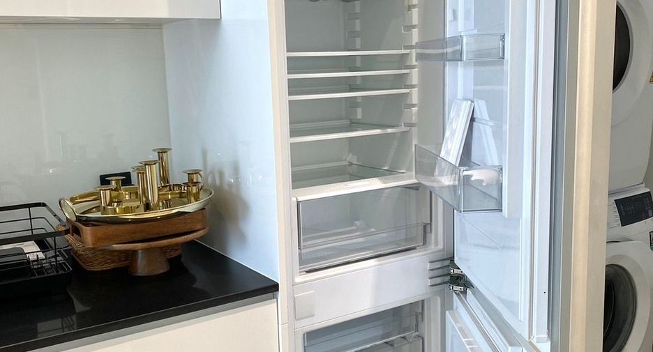For rent 2 bedrooms condo in Sathon, Bangkok