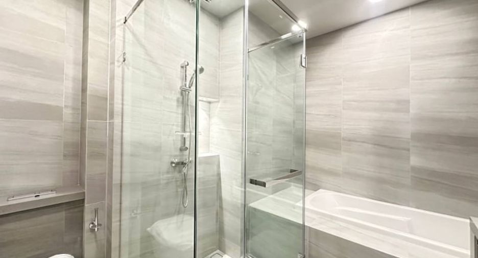 For rent 3 bedrooms condo in Bang Phli, Samut Prakan