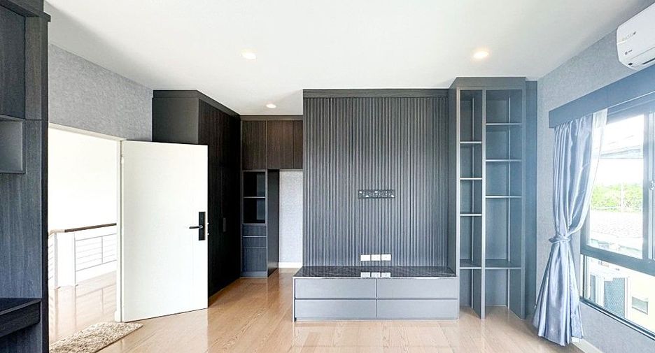 ขาย 4 ห้องนอน บ้านเดี่ยว ใน บางเสาธง, สมุทรปราการ