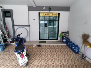 For sale 3 Beds townhouse in Pluak Daeng, Rayong