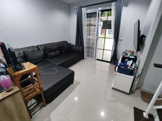 For sale 3 Beds townhouse in Pluak Daeng, Rayong