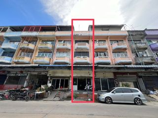 For sale 3 bedrooms retail Space in Phra Pradaeng, Samut Prakan
