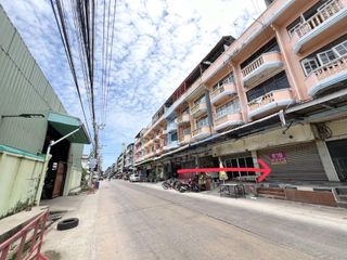 For sale 3 bedrooms retail Space in Phra Pradaeng, Samut Prakan