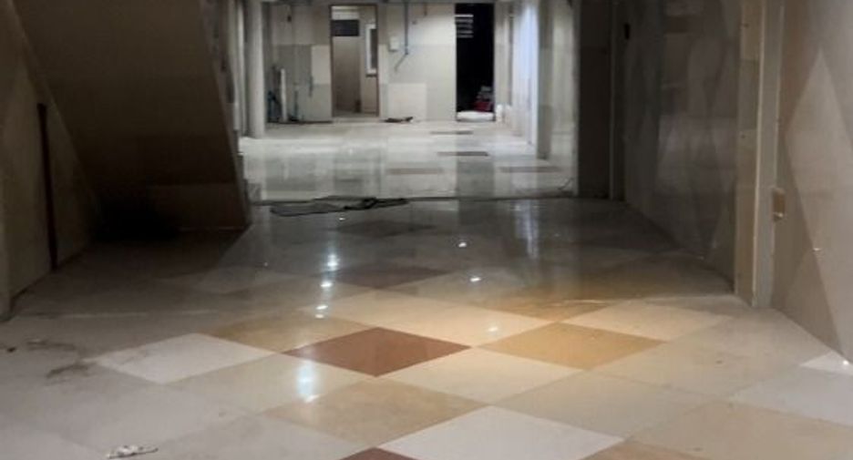 For sale 3 bedrooms retail Space in Phra Pradaeng, Samut Prakan