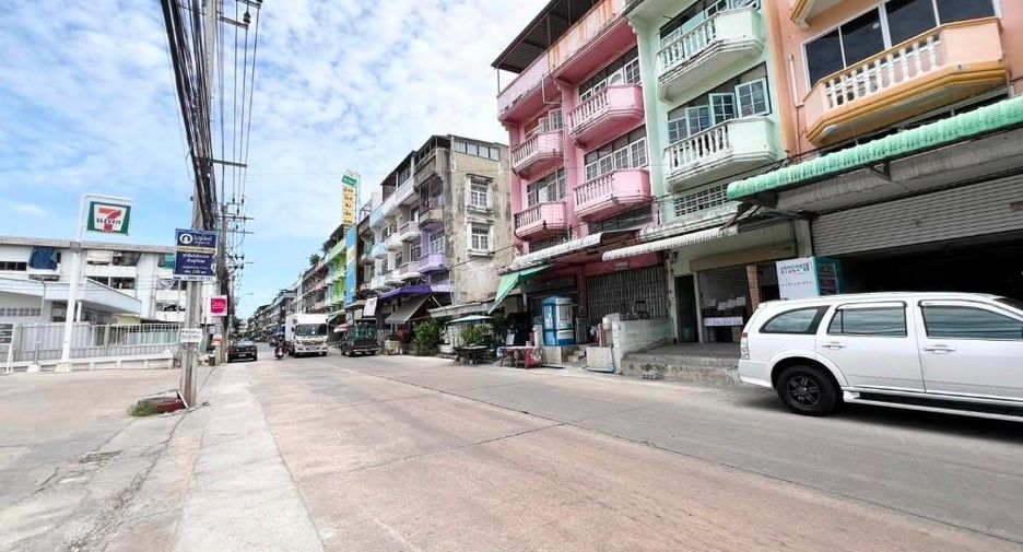 For sale 3 bedrooms retail Space in Phra Pradaeng, Samut Prakan