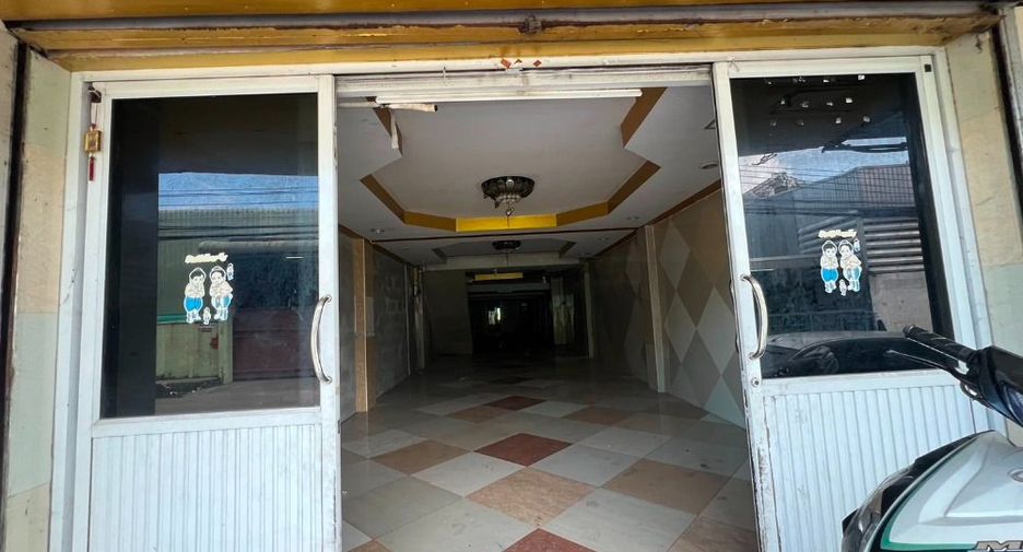 For sale 3 bedrooms retail Space in Phra Pradaeng, Samut Prakan