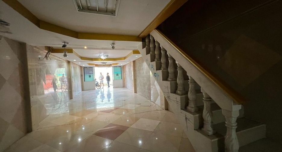 For sale 3 bedrooms retail Space in Phra Pradaeng, Samut Prakan