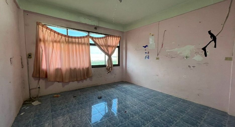 For sale 3 bedrooms retail Space in Phra Pradaeng, Samut Prakan