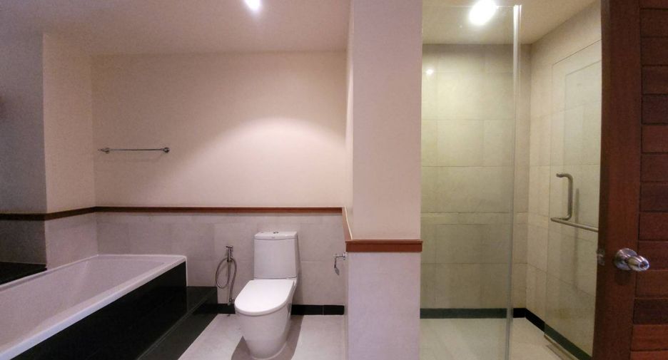 For rent 3 bedrooms apartment in Sathon, Bangkok