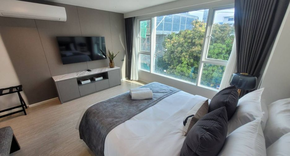 For rent 2 bedrooms apartment in Khlong Toei, Bangkok