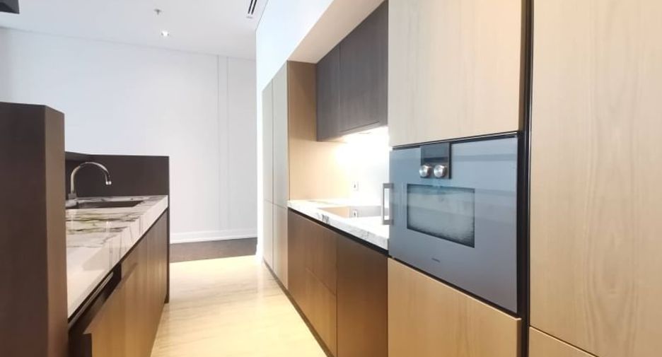 À louer et à vendre 3 chambres condo à Sathon, Bangkok