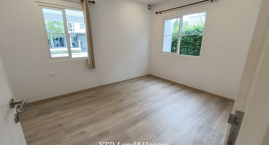 Casa en alquiler de 3 habitaciones en Bang Phli, Samut Prakan