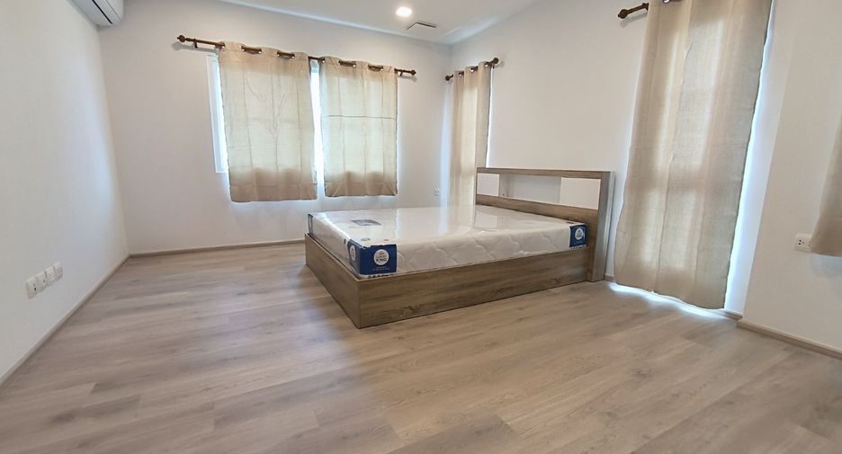 Casa en alquiler de 3 habitaciones en Bang Phli, Samut Prakan