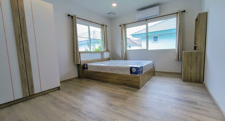 Casa en alquiler de 3 habitaciones en Bang Phli, Samut Prakan