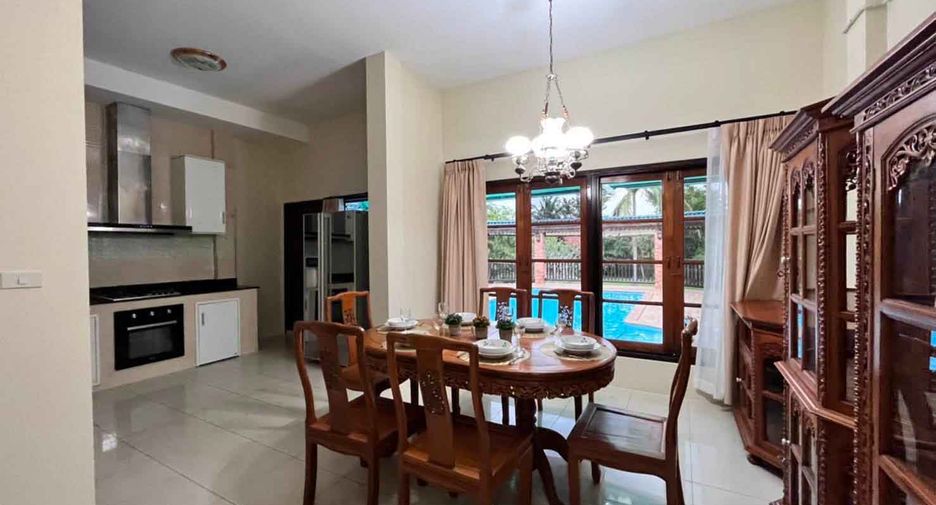For sale 4 bedrooms villa in Mueang Krabi, Krabi