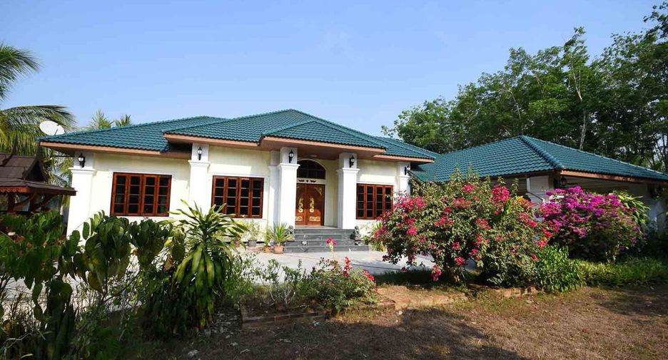 For sale 4 bedrooms villa in Mueang Krabi, Krabi
