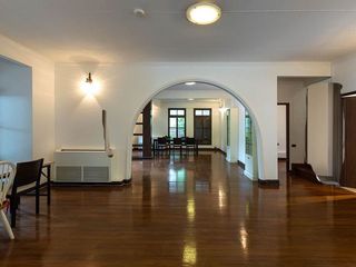 For rent 3 bedrooms condo in Pathum Wan, Bangkok
