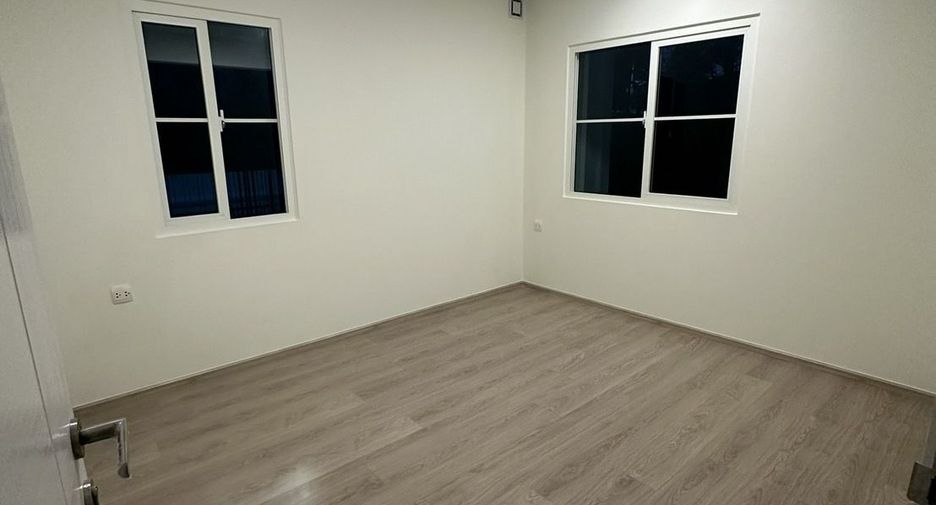 For rent 4 bedrooms house in Bang Phli, Samut Prakan