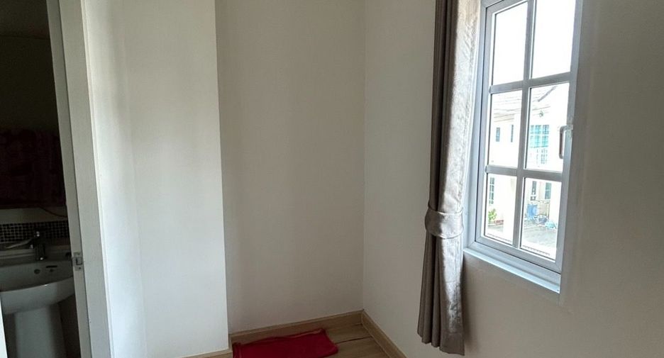 For sale 4 bedrooms house in Mueang Chon Buri, Chonburi