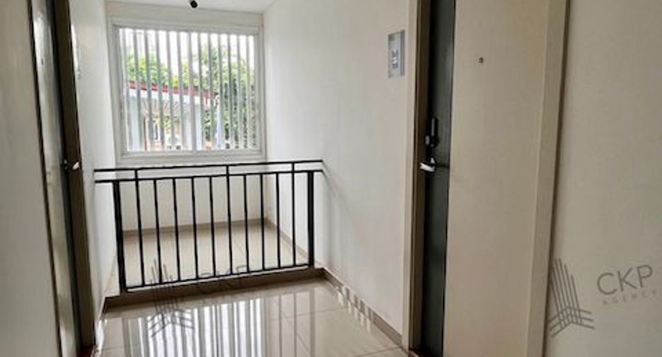 For sale 3 bedrooms condo in Bang Kapi, Bangkok