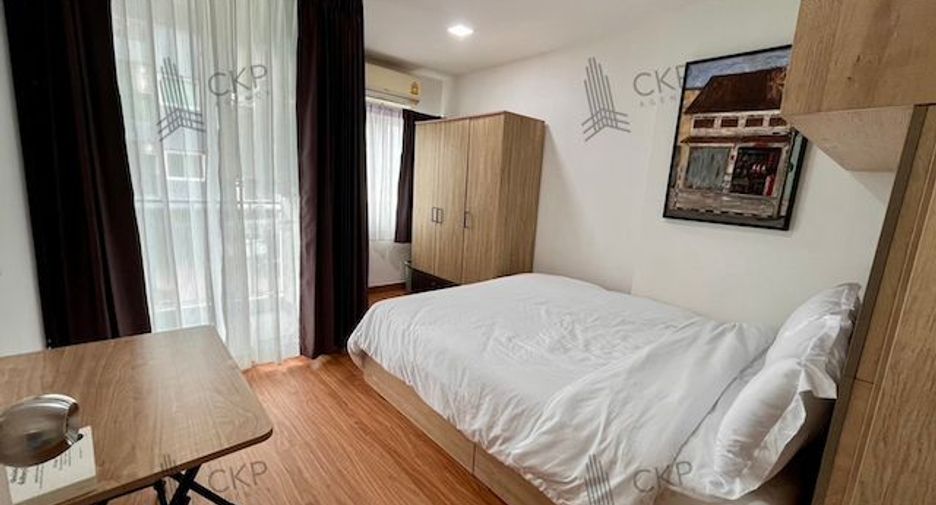 For sale 3 bedrooms condo in Bang Kapi, Bangkok