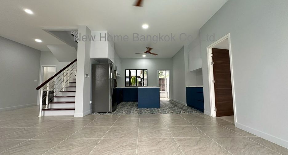 出租 4 卧室 独立屋 在 Watthana, 曼谷