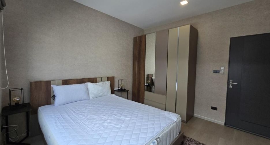 For rent 3 bedrooms townhouse in Bang Phli, Samut Prakan
