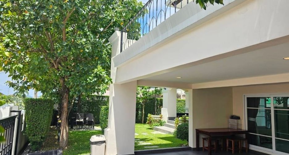 For sale 4 bedrooms house in Bang Lamung, Chonburi