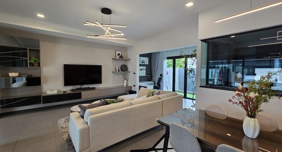 For rent 3 bedrooms house in Bang Phli, Samut Prakan