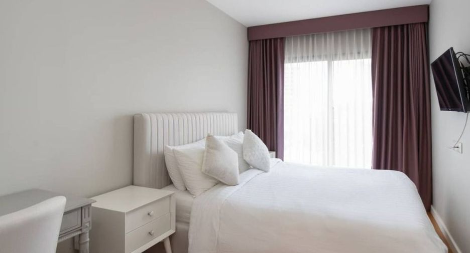 For rent 2 bedrooms condo in Khlong Toei, Bangkok