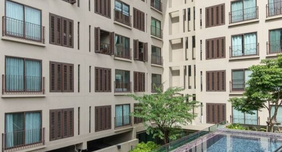For rent 2 bedrooms condo in Khlong Toei, Bangkok