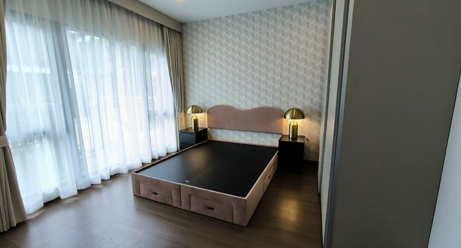 Casa en alquiler de 4 habitaciones en Bang Phli, Samut Prakan