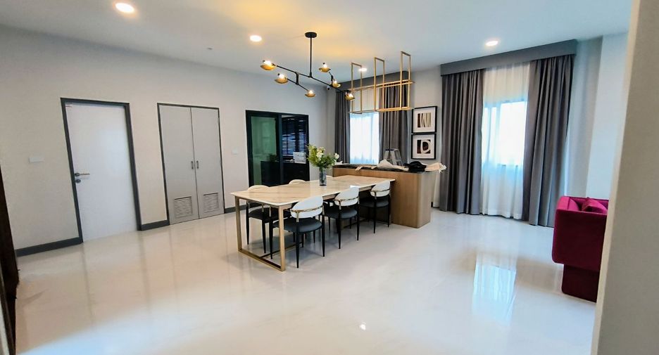 Casa en alquiler de 4 habitaciones en Bang Phli, Samut Prakan