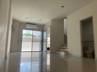 For rent 3 ベッドルーム townhouse in Suan Luang, Bangkok
