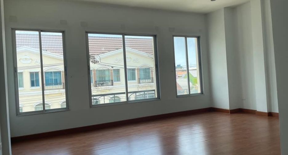 For rent 3 ベッドルーム townhouse in Suan Luang, Bangkok