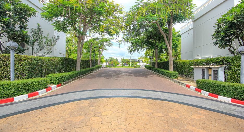 Villa zum Kauf mit 4 Zimmer in Cha Am, Phetchaburi