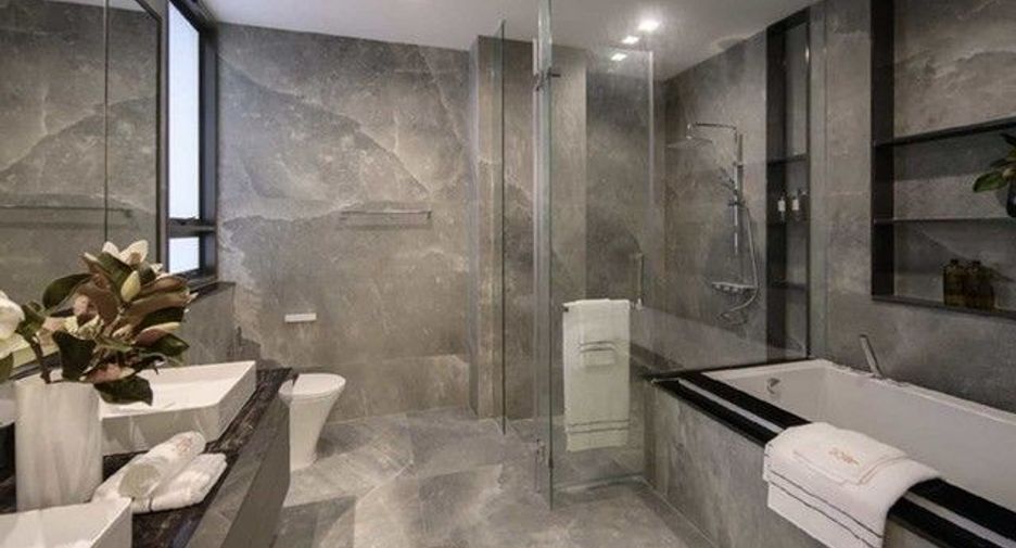 For sale 4 bedrooms house in Bang Na, Bangkok