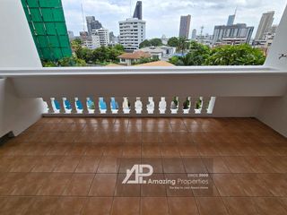 For rent 3 bed apartment in Khlong Toei, Bangkok